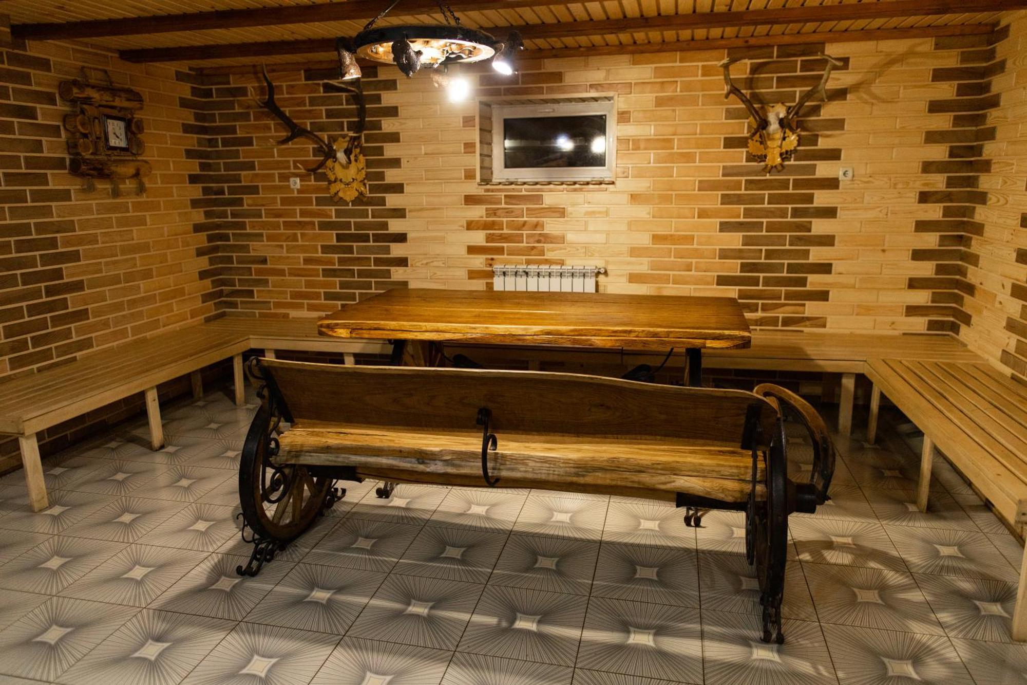 У Мар'Яни І Назара Hotel Yaremche Luaran gambar