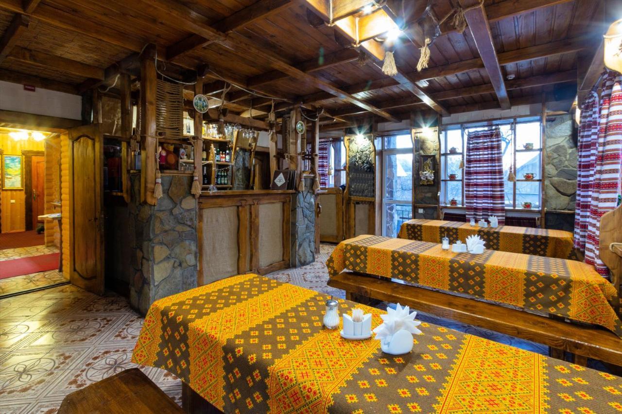 У Мар'Яни І Назара Hotel Yaremche Luaran gambar